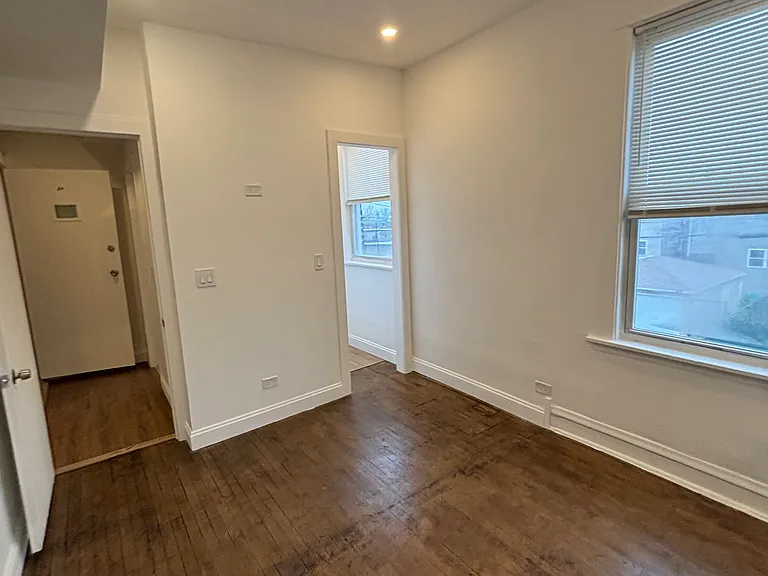 740 N Spaulding Ave #2F — Photo 11
