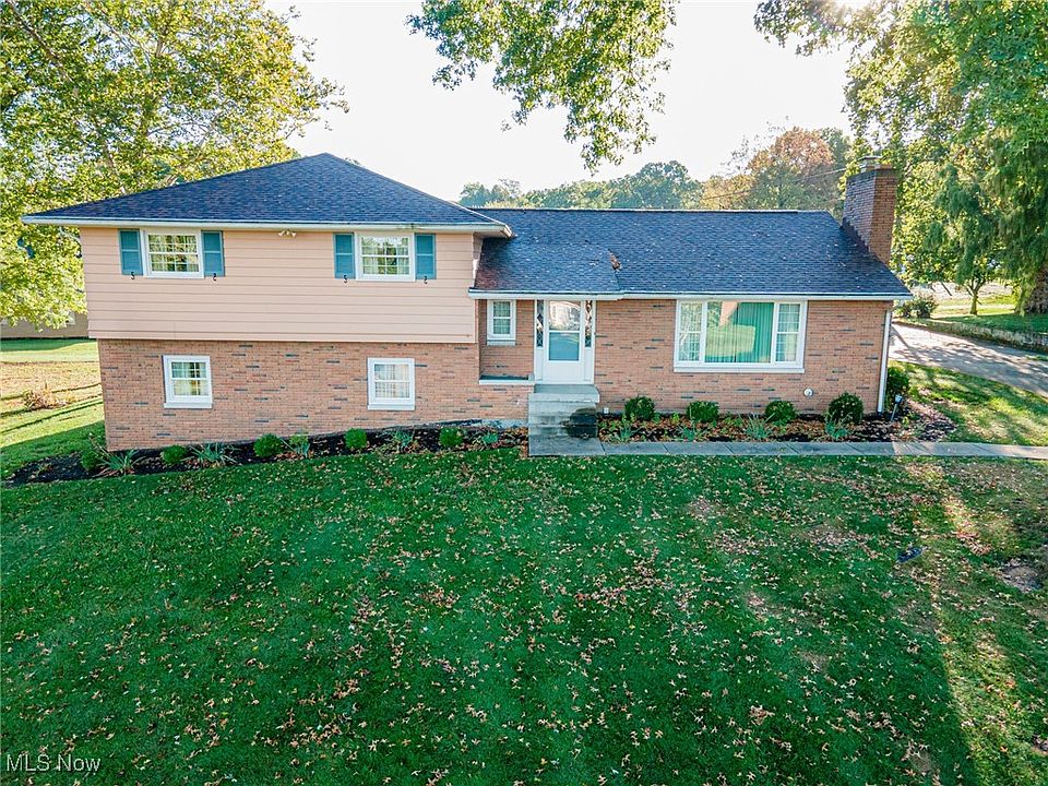 1681 Knob Hill Dr, Coshocton, OH 43812 | Zillow