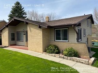 145 Ridge Ct UNIT B, Pewaukee, WI 53072