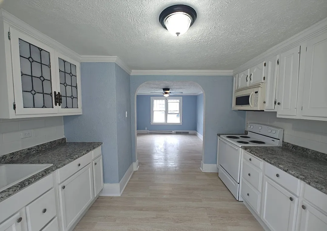 1132 Portage Ave — Photo 4