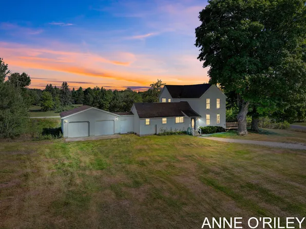 3602 S 37th Rd, Cadillac, MI 49601