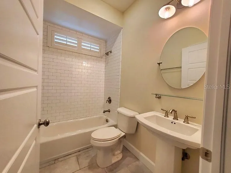 431 W McKenzie St — Photo 19