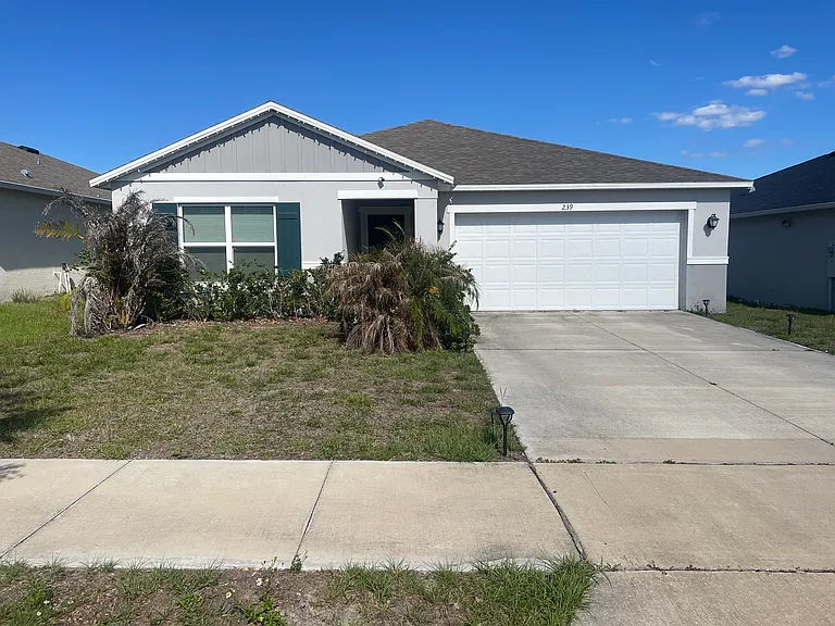 239 Summerlin Ln — Photo 1