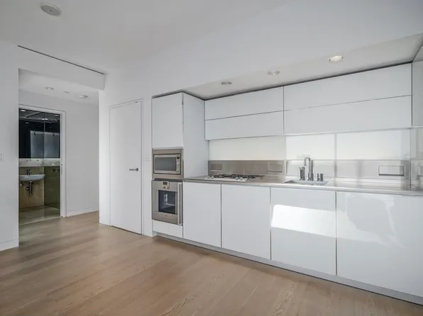838 Hastings St W, Vancouver, BC