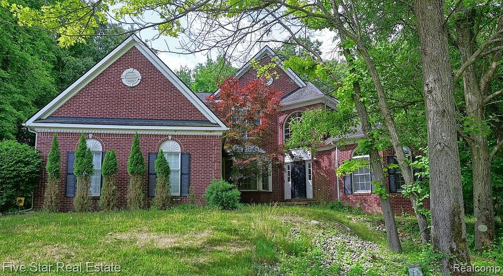 2017 Pine Bluffs Ct, Highland, MI 48357 Zillow