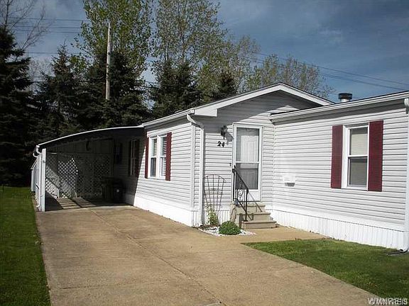 2nd image of 24 Parkside Cir