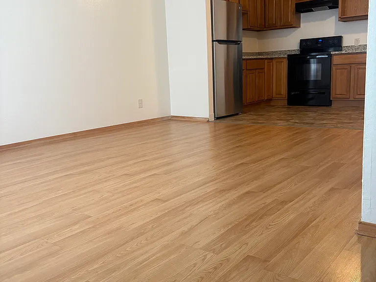 667 Villa St #4 — Photo 11