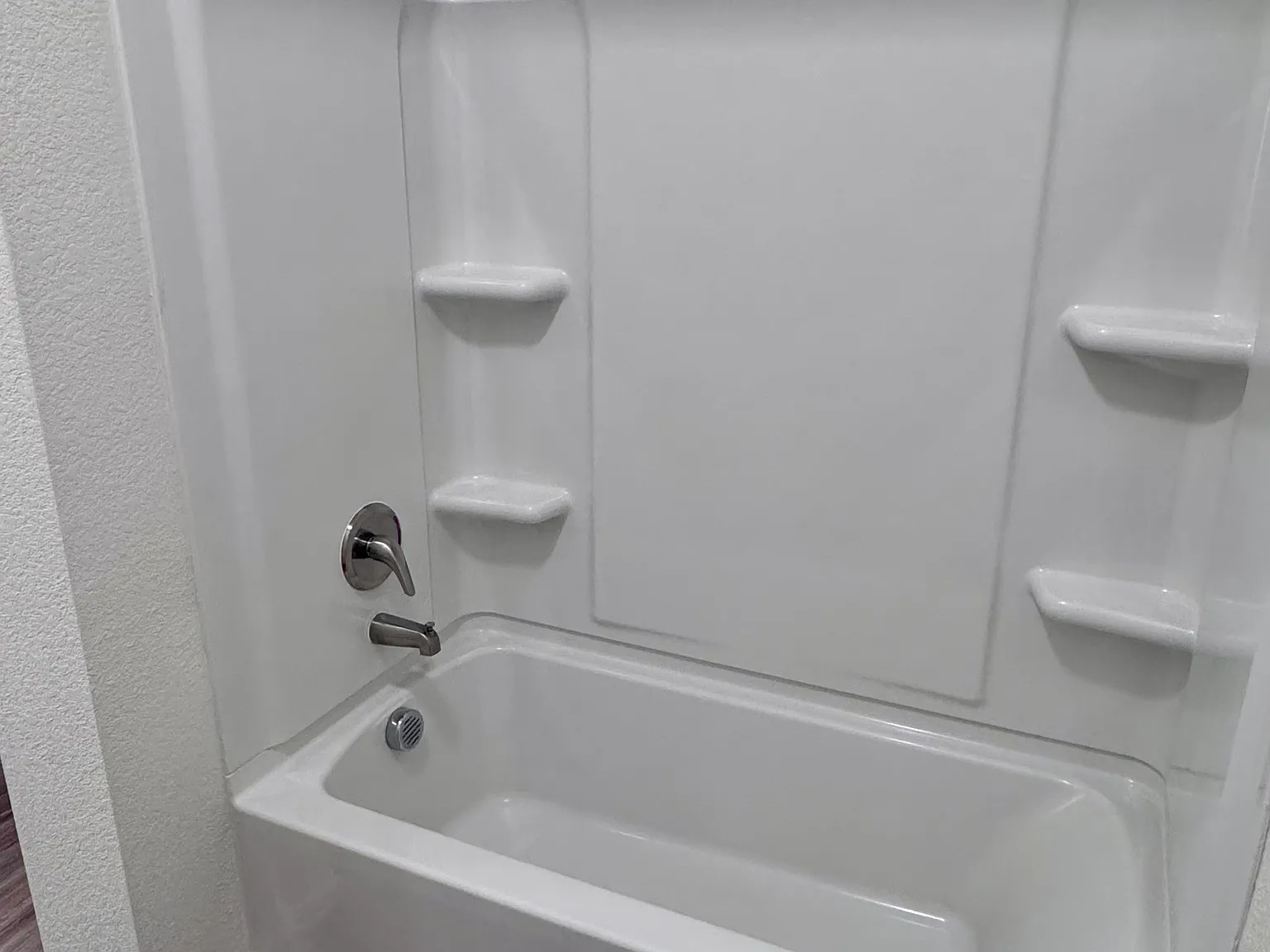 1 bed, 725 sqft, $1,550 — Photo 3