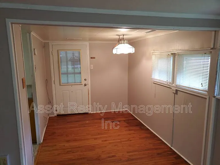 126 Wellington Cir — Photo 6