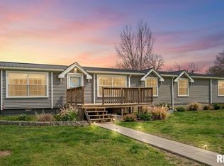 11146 Aspen Ln, Benton, IL 62812