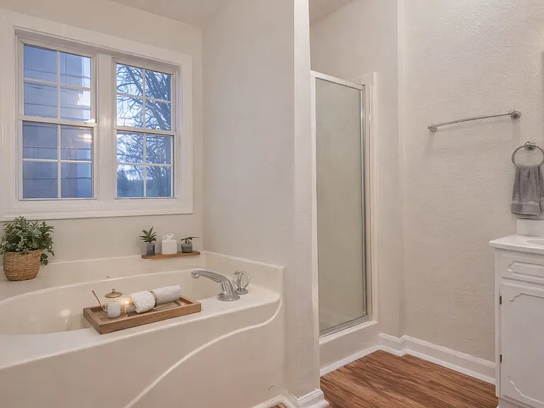 154 Leighs Grove Ct — Photo 2