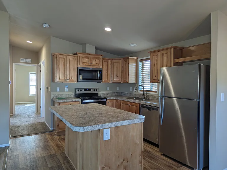 137 Frigate St NW — Photo 7