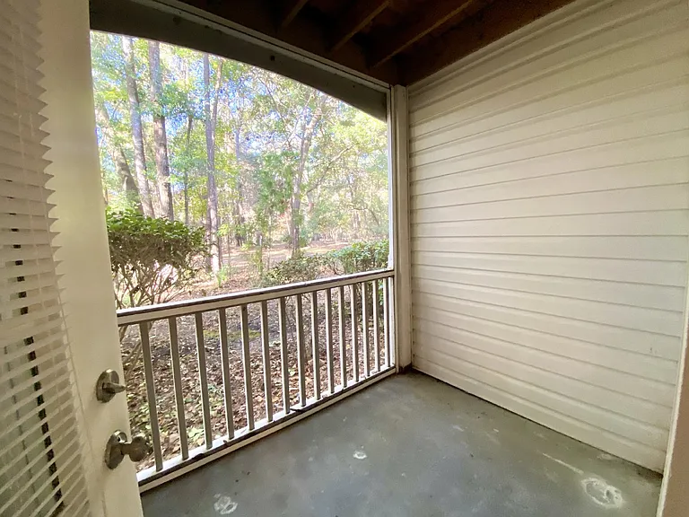 50 Pebble Beach Cv #D112 — Photo 11