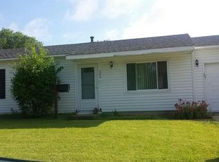 724 Woodland Heights Blvd, Streamwood, IL