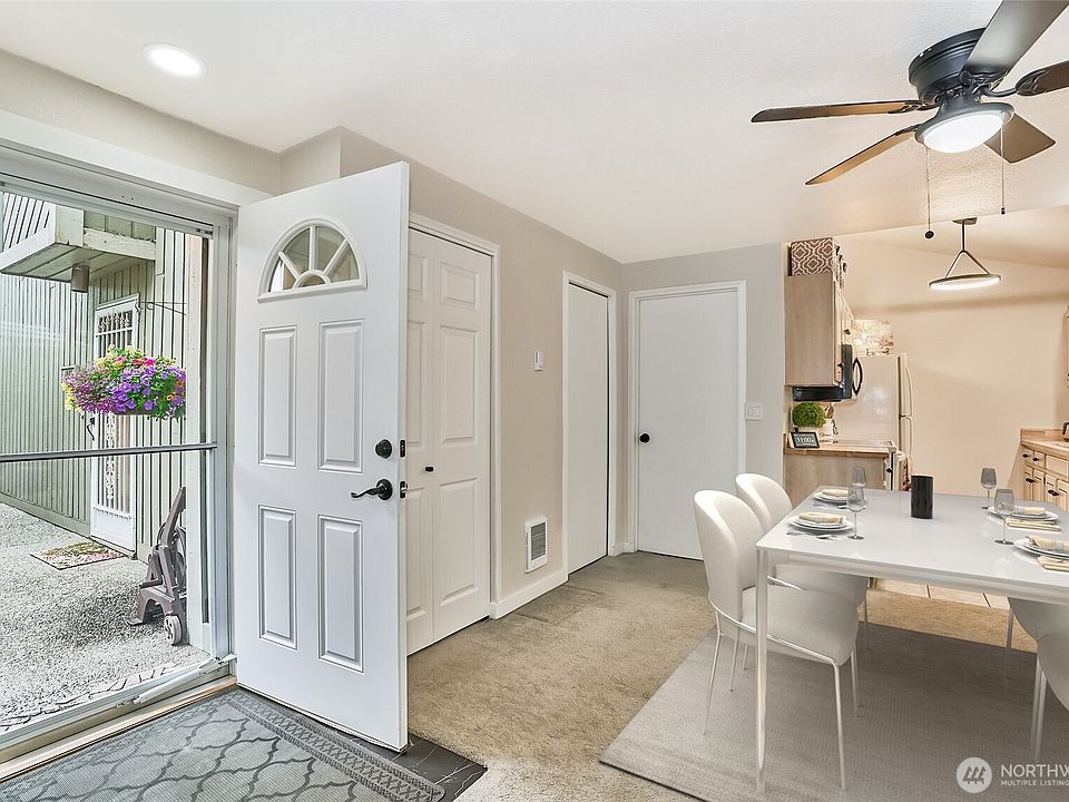 10822 SE 260th Street #2 B1, Kent, WA 98030 | MLS #2370302 | Zillow
