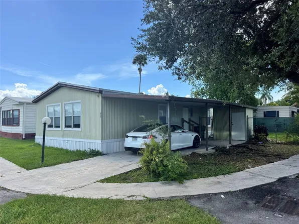 21850 NW 7th Court, Pembroke Pines, FL 33029