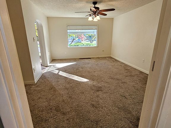 5th image of 223 S 61st St