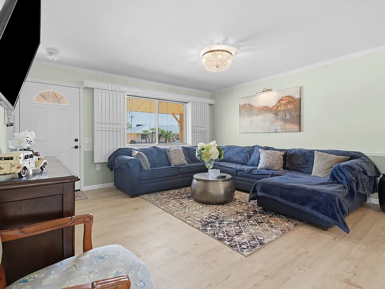 17226 N Lindgren Ave — Photo 6