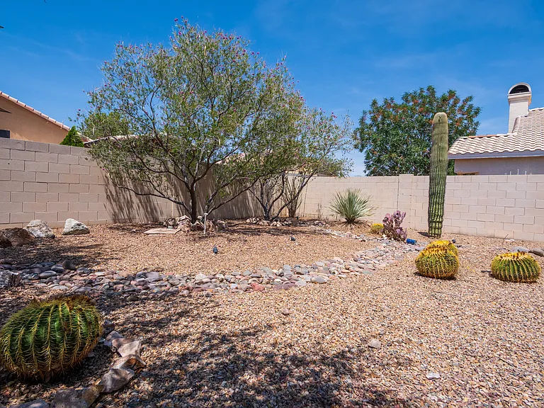6831 W Rifle Way — Photo 32