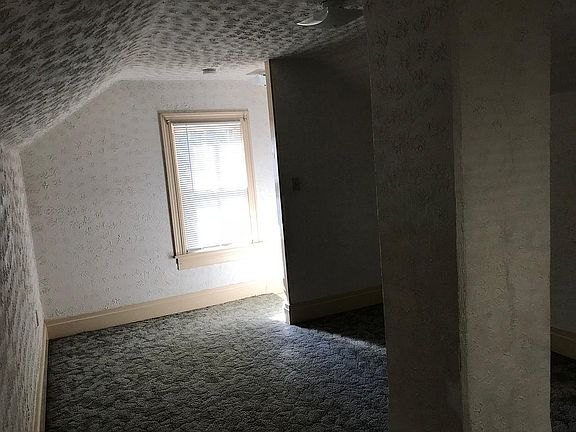 Attic bedroom 