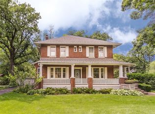 204 S Finley Rd, Lombard, IL 60148