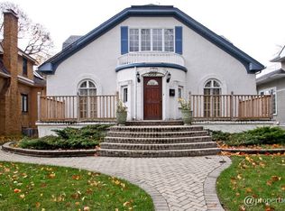 608 S Fairview Ave, Park Ridge, IL 60068