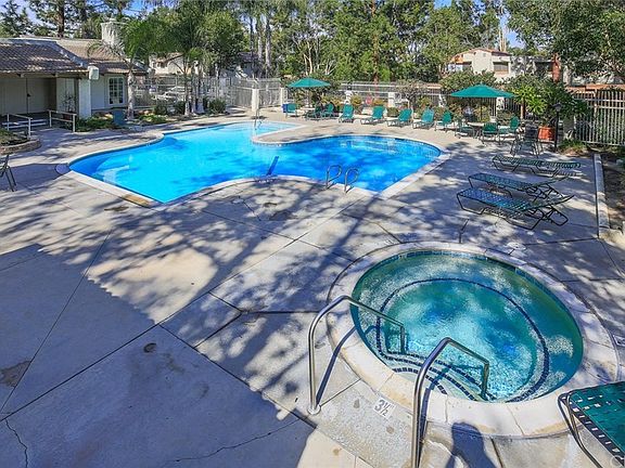 4th image of 22840 Hilton Head Dr Unit 135