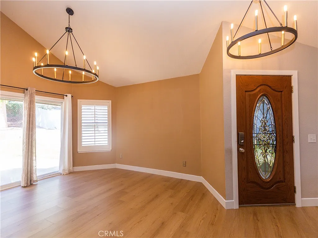 3 bed, 2.5 bath, 1787 sqft, $3,800 — Photo 4