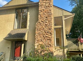 411 Lynetree Dr, West Chester, PA 19380