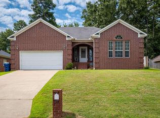 32 Emerald Dr, Maumelle, AR 72113