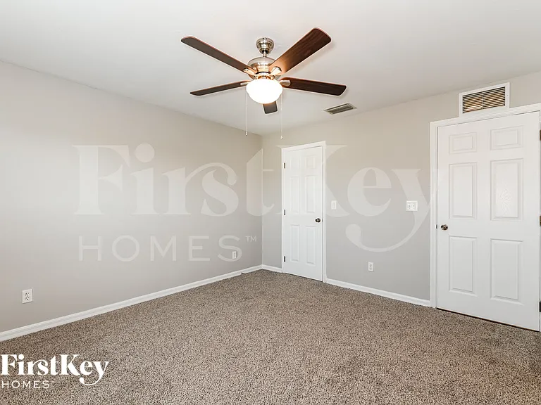 2232 NW 9th Ter — Photo 9