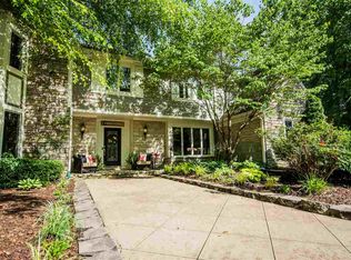 594 Drakesborough Dr, Bowling Green, KY 42103