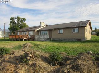 28545 Southshore Dr, Umatilla, OR 97882