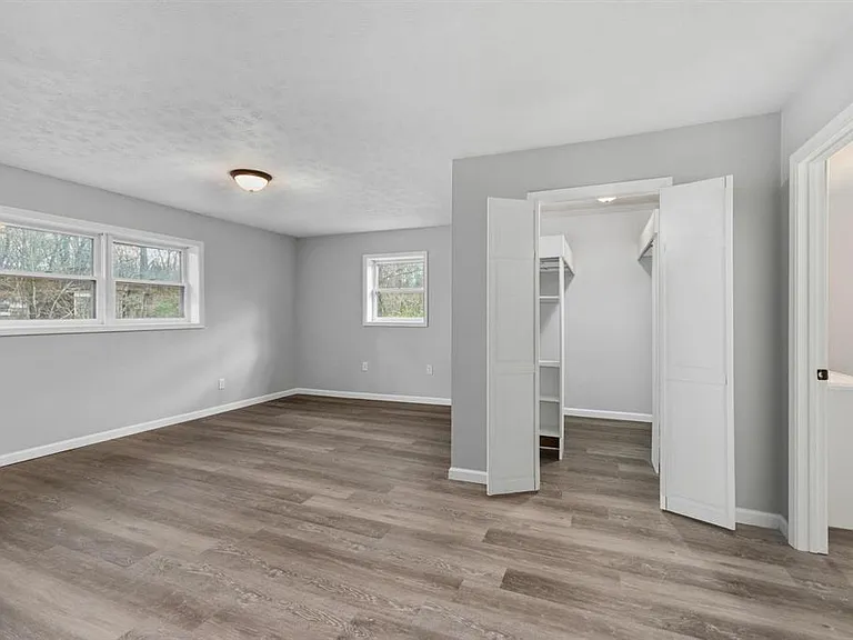 2510 Lovelaceville Florence Sta E — Photo 6