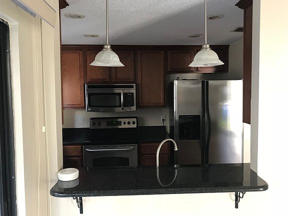 3rd image of 1341 Harmon Ave