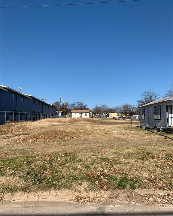 1st image of 719 W Avenue C