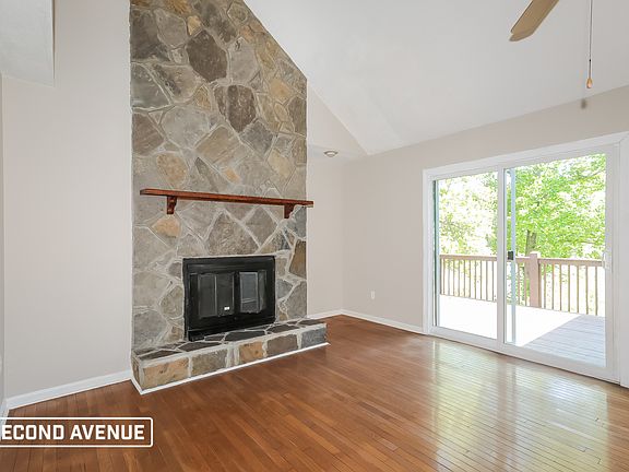 2nd image of 1200 Realm Ln