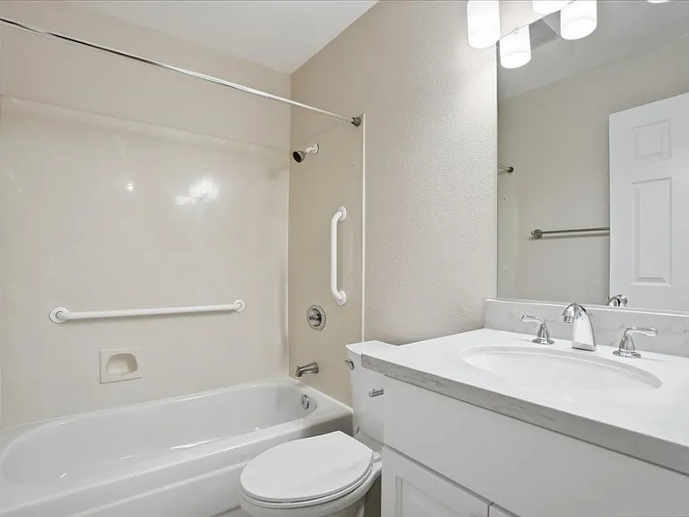 604 Hovey Way — Photo 19
