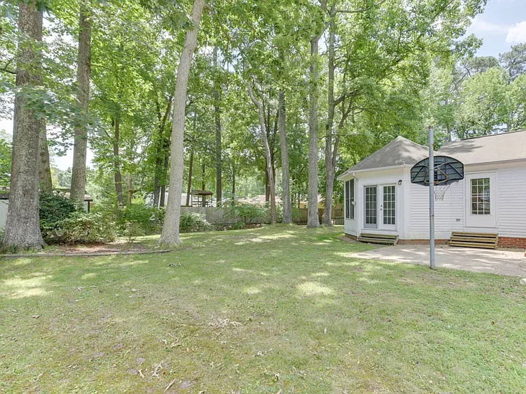 318 Powhatan Dr — Photo 5