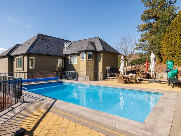 2376 Nahanni Ct, Kelowna, BC V1V 1N1