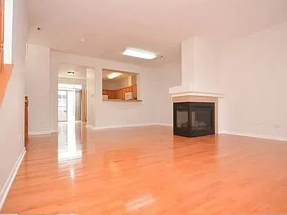 3 bed, 2600 sqft, $3,100 — Photo 3
