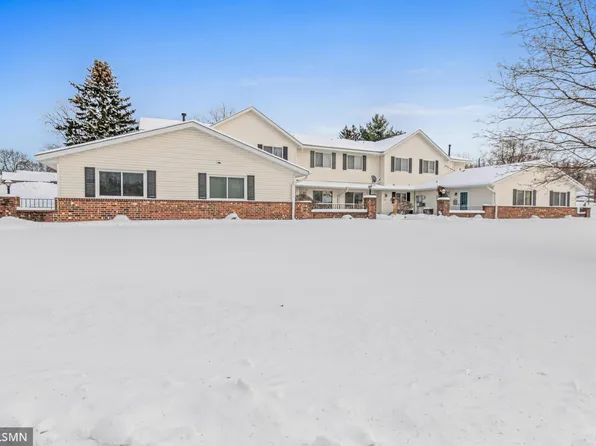 1645 Helmo Ave N, Oakdale, MN 55128