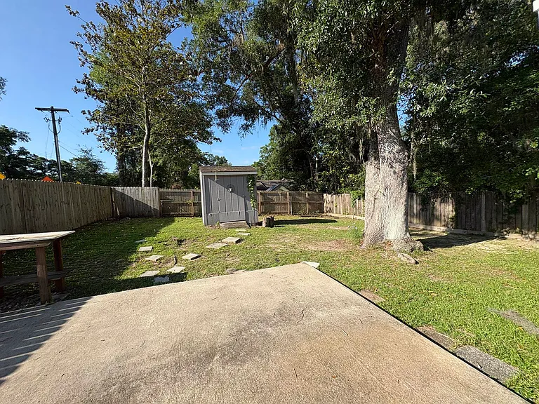 1105 Brafforton Dr — Photo 33