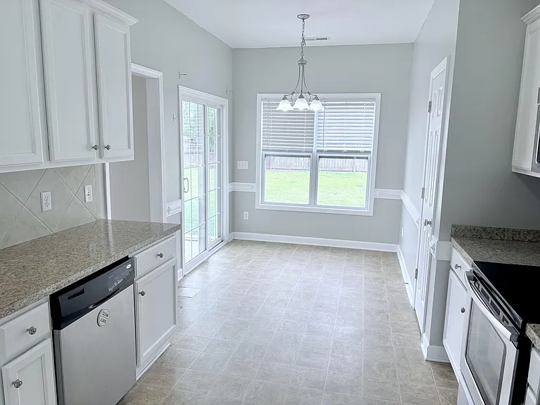174 Moonstone Ct — Photo 16