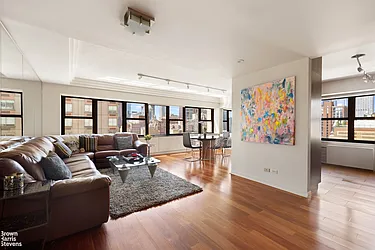 160 East 38th Street