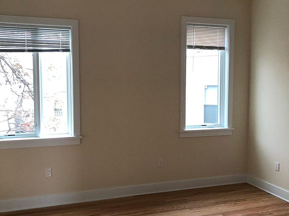 5th image of 915-917 19th St #5