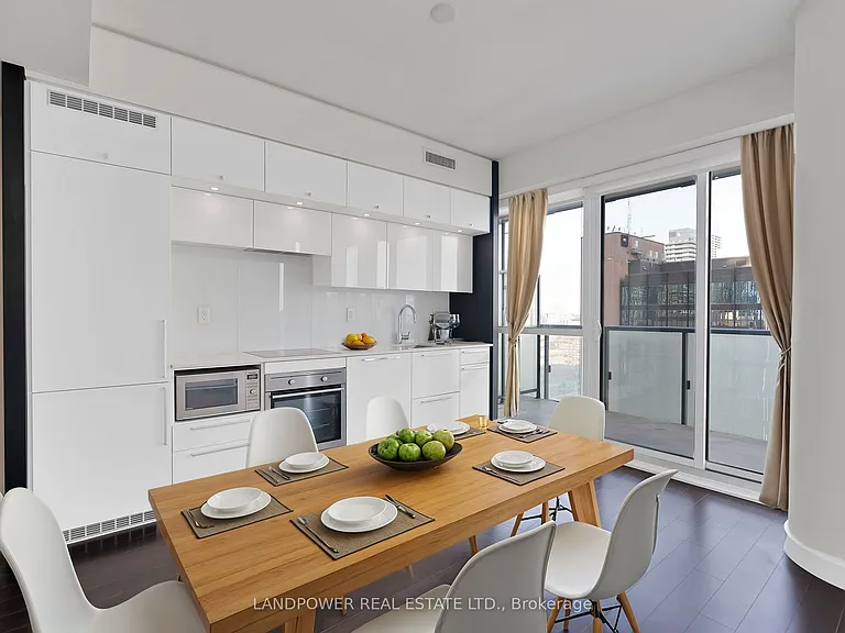 15 Grenville St #2609 — Photo 4
