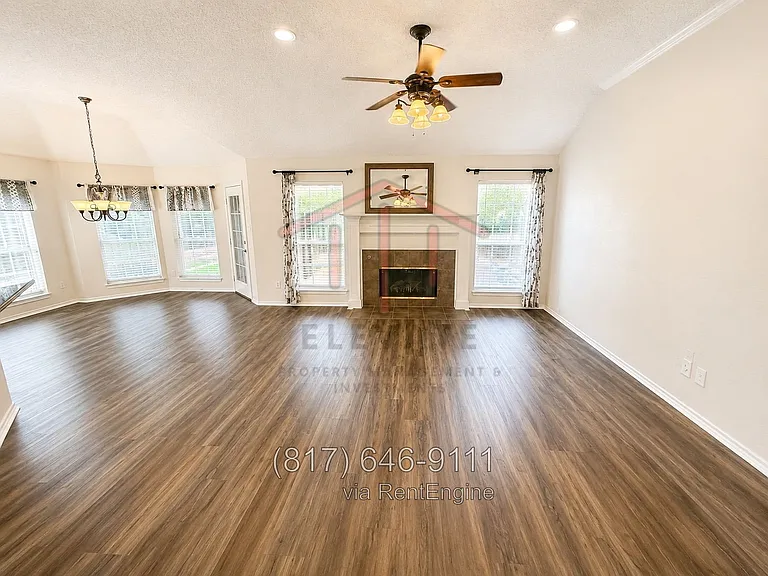 2117 Pinwood Cir — Photo 7