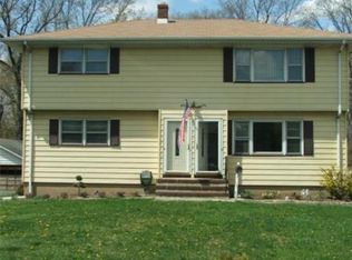 54 Lloyd St #2, Edison, NJ 08817