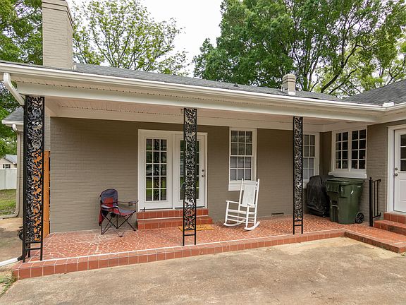 3rd image of 218 McKie St